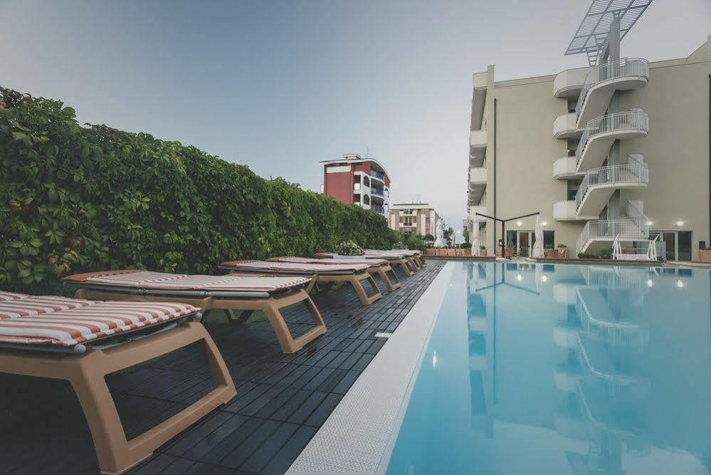 Hotel Principe Residence Васто Екстериор снимка
