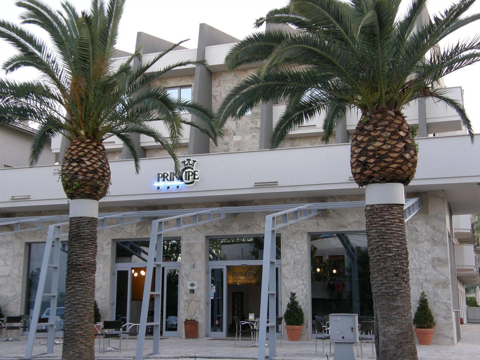 Hotel Principe Residence Васто Екстериор снимка