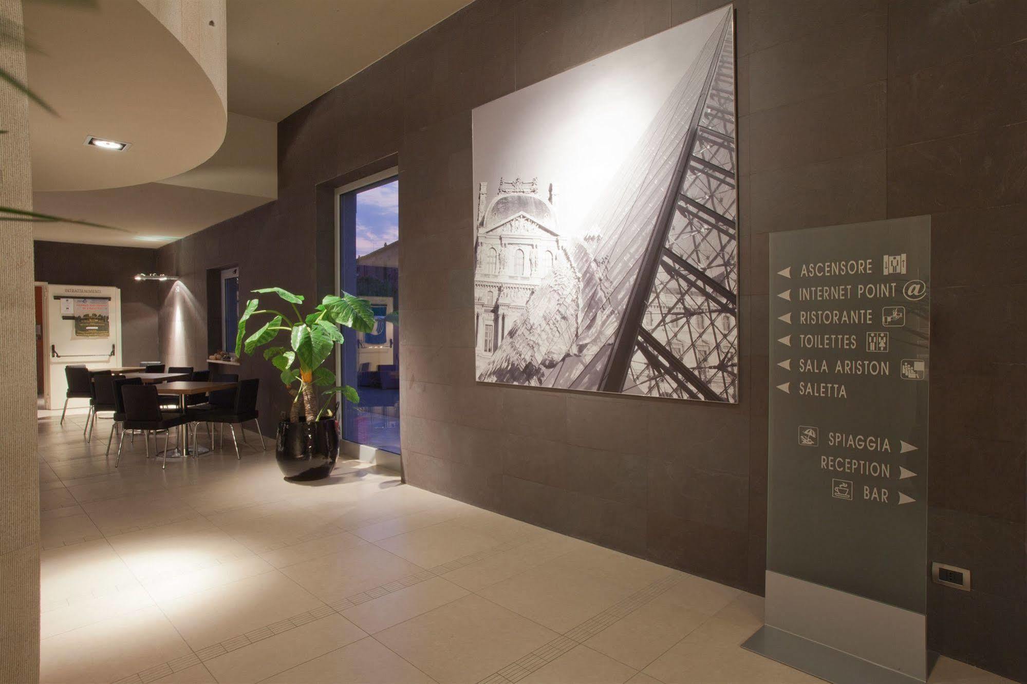Hotel Principe Residence Васто Екстериор снимка