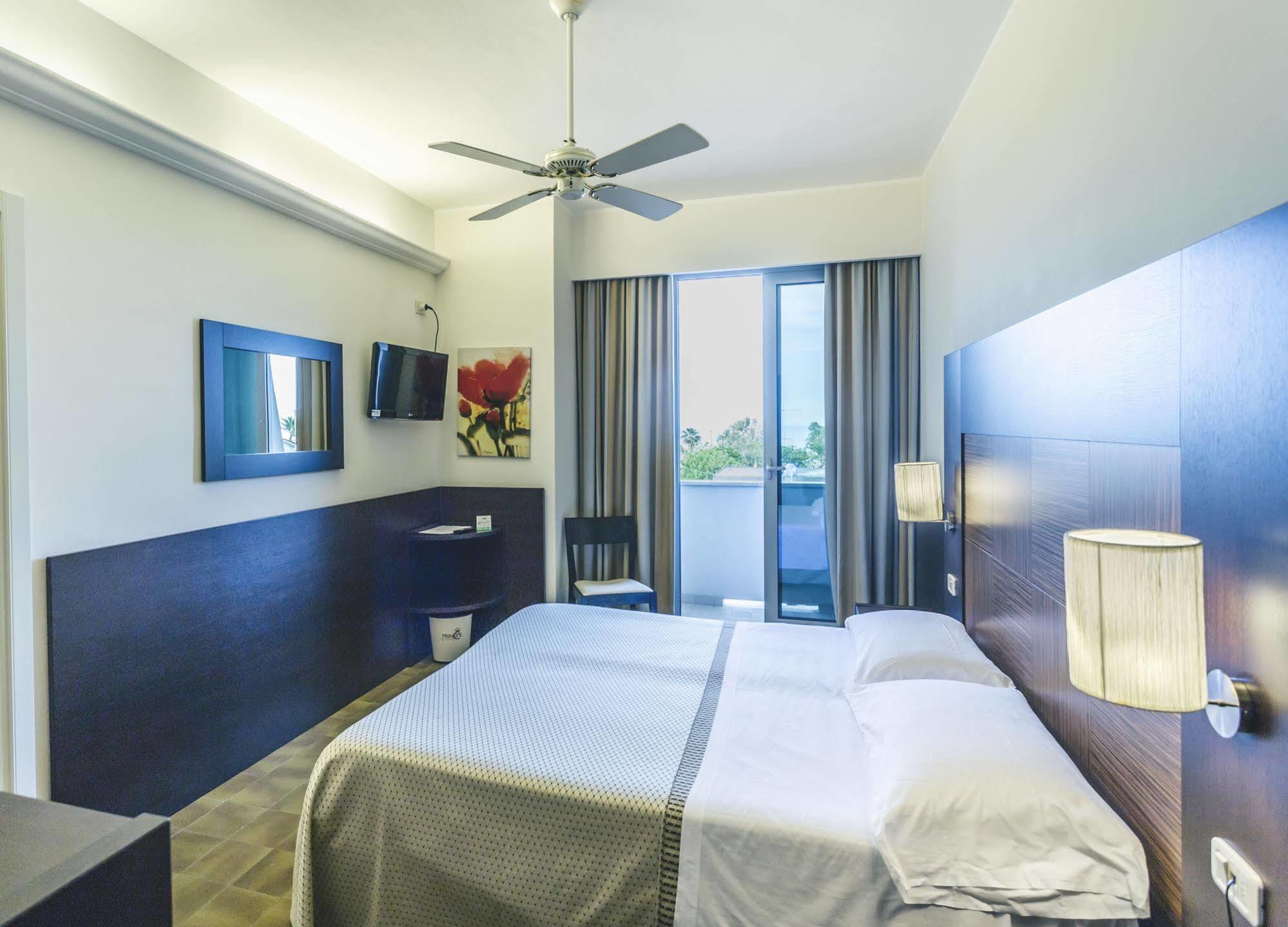 Hotel Principe Residence Васто Екстериор снимка