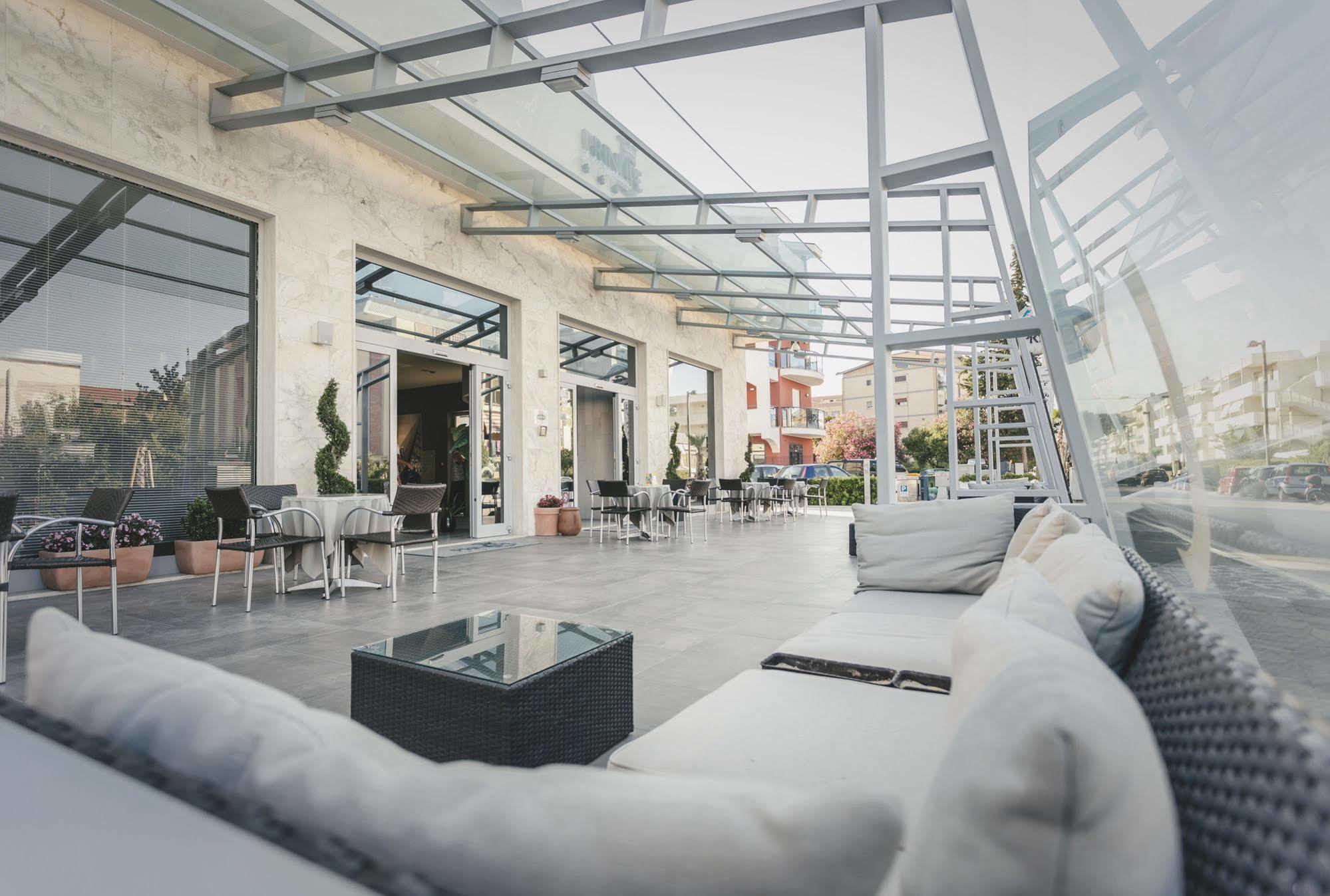 Hotel Principe Residence Васто Екстериор снимка